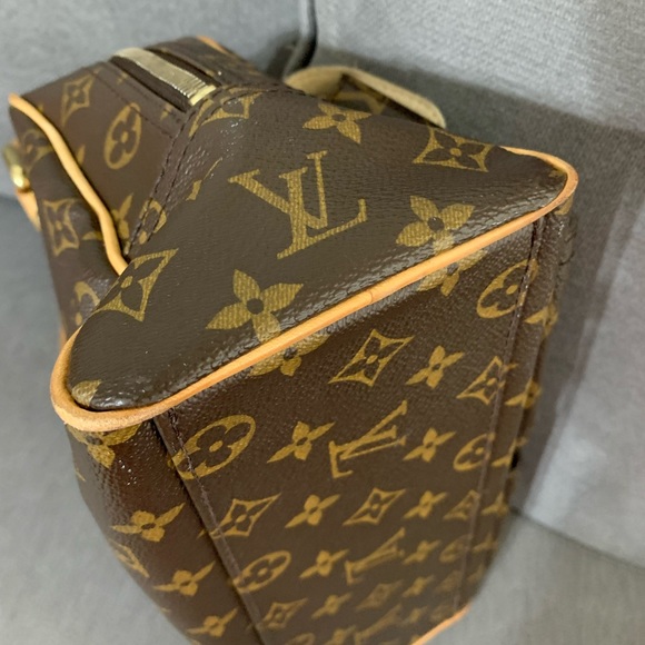 💯% authentic Louis Vuitton Manhattan Monogram bag - Picture 3 of 12